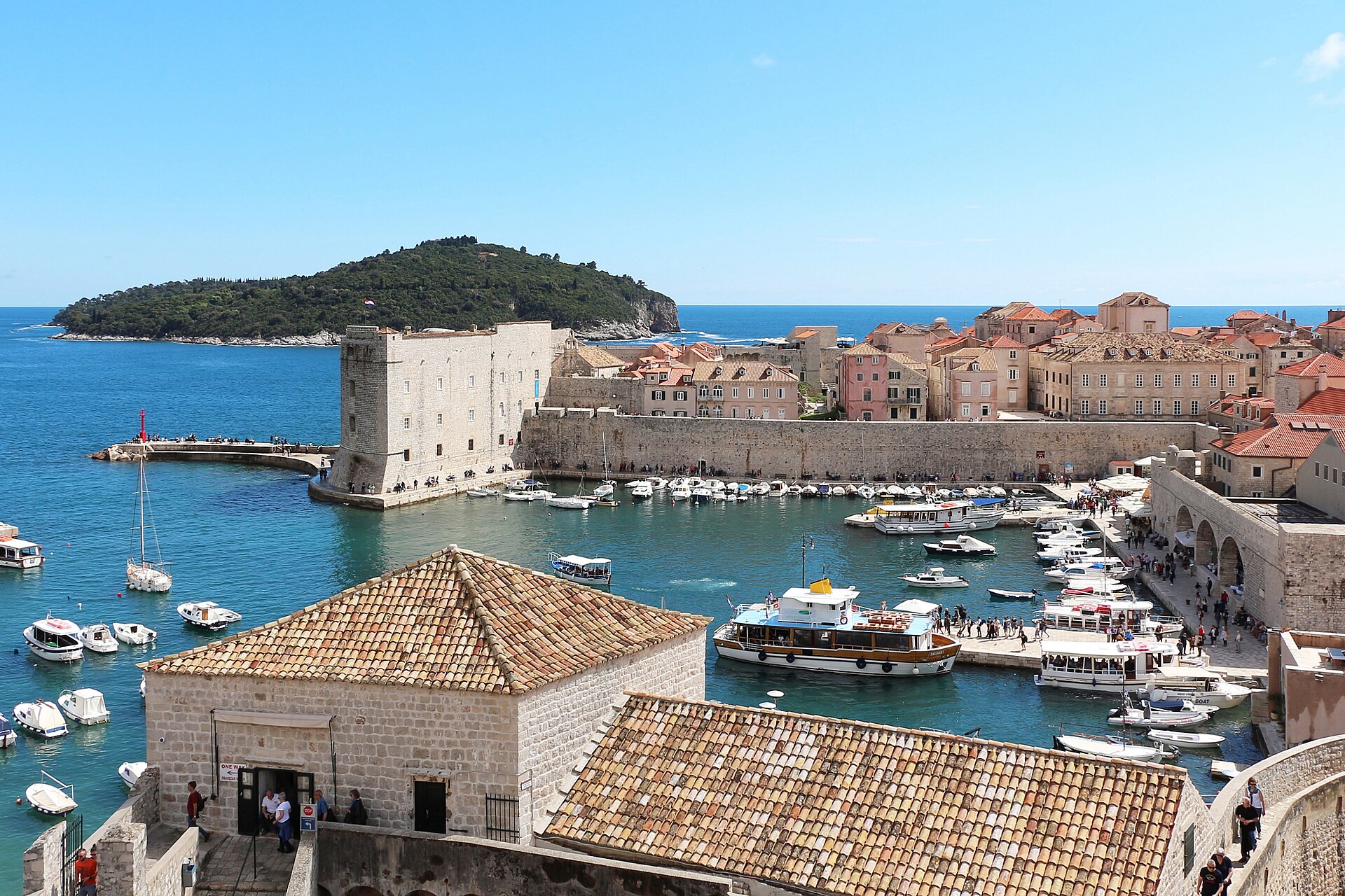 Gamla hamnen i Dubrovnik
