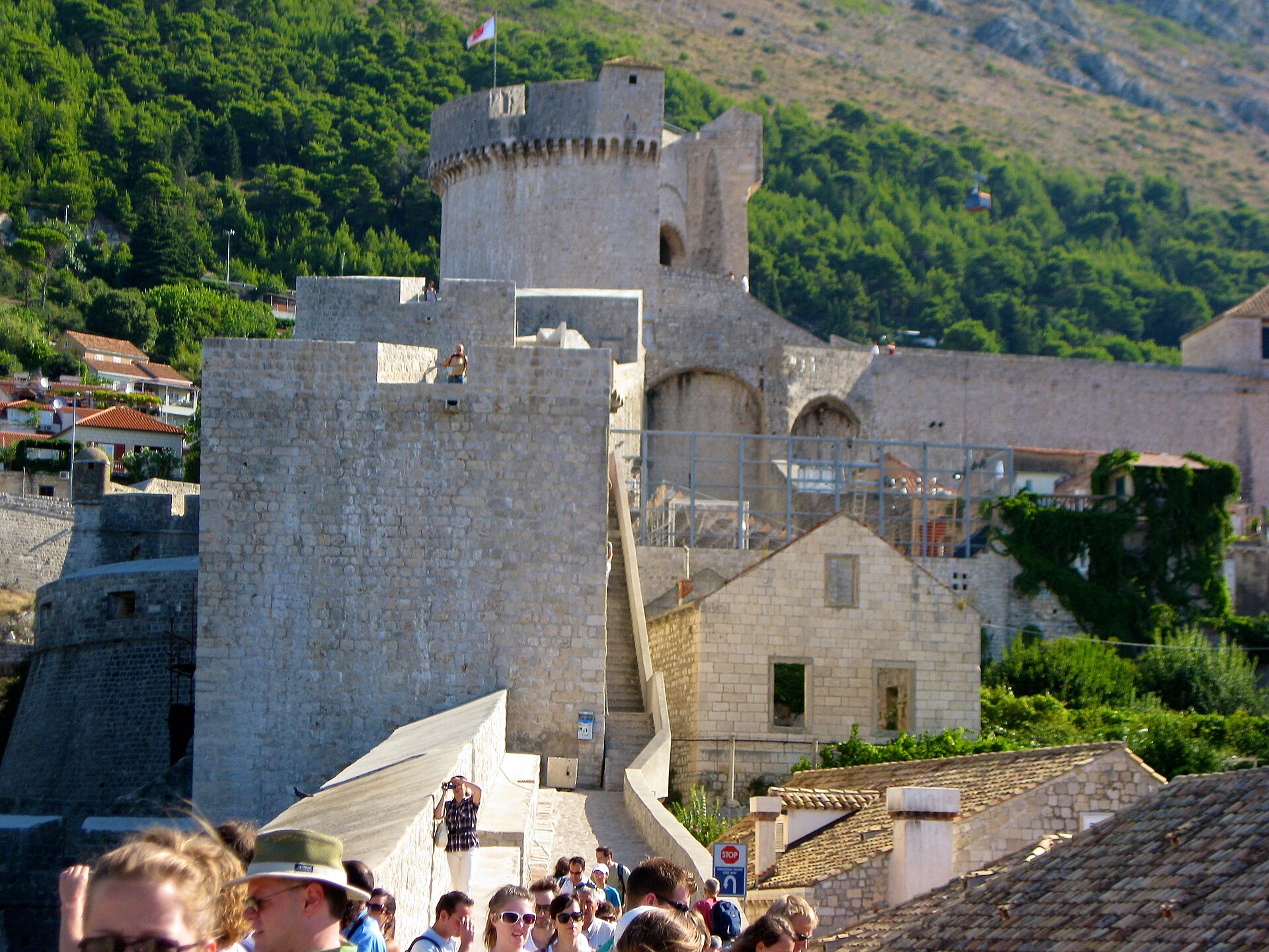 Minčeta-tornet och stadsmurarna i Dubrovnik