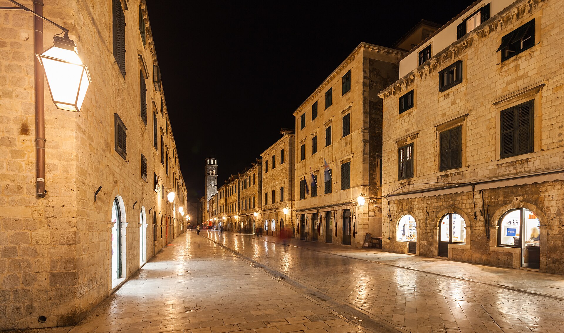 Stradun i Dubrovniks gamla stad